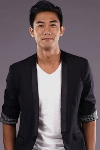 Desmond Tan