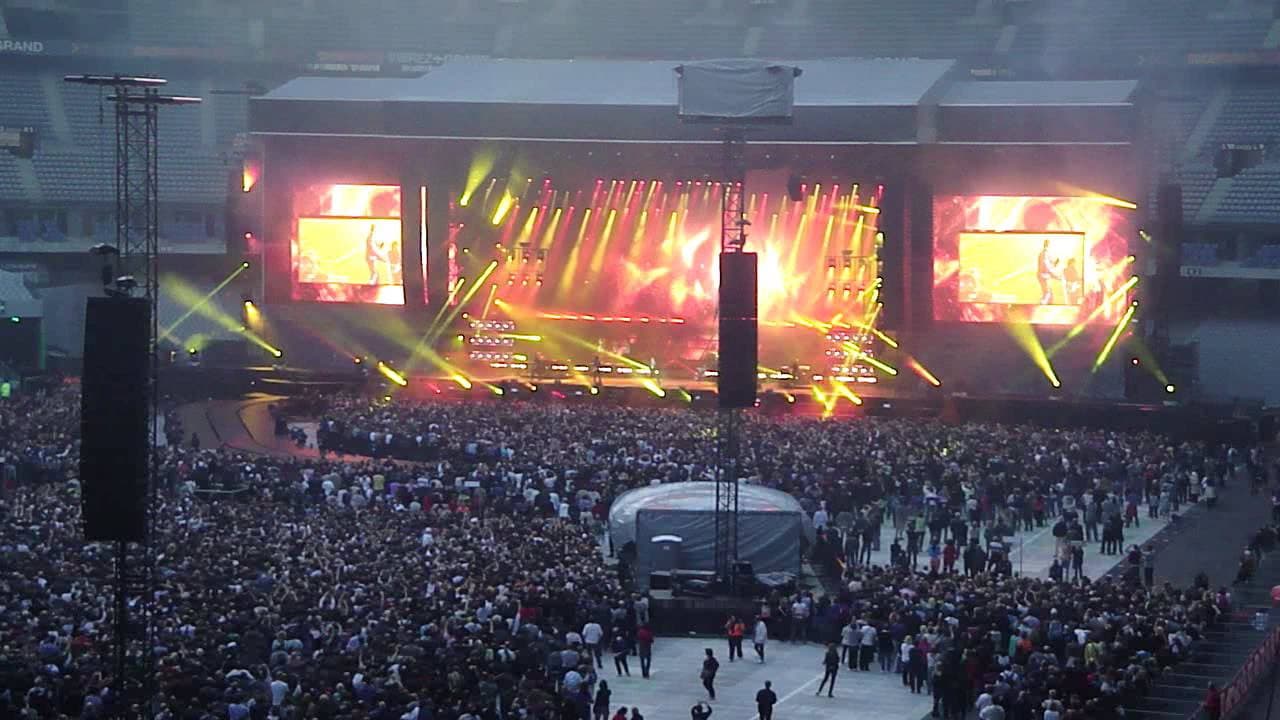 Johnny Hallyday Allume le feu au Stade de France