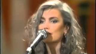Emmylou Harris & The Nash Ramblers - Guitar Town (Live At The Ryman)