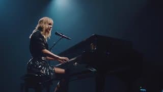 Taylor Swift - Daylight (Live From Paris)