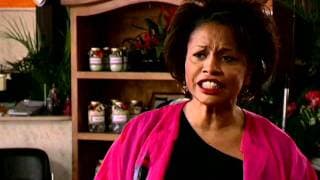 Nora's Hair Salon - Trailer