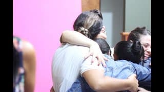 De ellas con nosotras - Tráiler