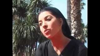 HOW SAMIRA MADE THE BLACKBOARD   ( by Maysam Makhmalbaf )