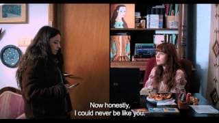 Trailer oficial Autoportretul unei fete cuminţi (Self-Portrait of a Dutiful Daughter)(2015)