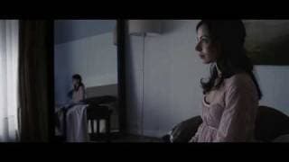 Trailer "Star Crossed - Amor em Jogo"