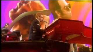 Elton John - trailer concert The Red Piano