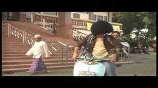 Tiga Hati Dua Dunia Satu Cinta (Indonesian Movie Trailer)