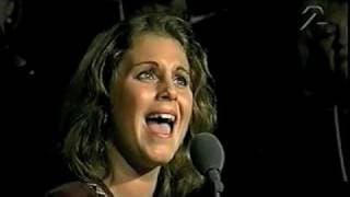 Du måste finnas - Helen Sjöholm  (Kristina från Duvemala)