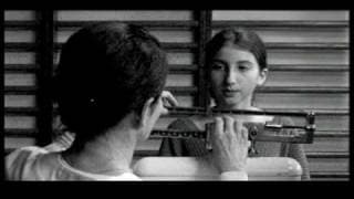 Alice ou la vie en noir et blanc de Sophie Schoukens  (Vidéo Femmes)