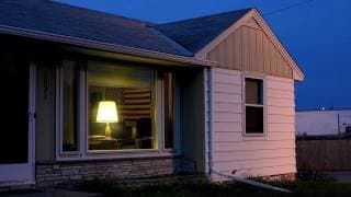Alec Soth – Summer Nights at the Dollar Tree