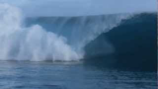 The Ultimate Wave Tahiti Featuring Kelly Slater - Theatrical Trailer (HD)