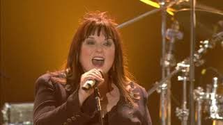 Heart "Bébé Le Strange" (with Dave Navarro) - from the album "Live In Atlantic City"